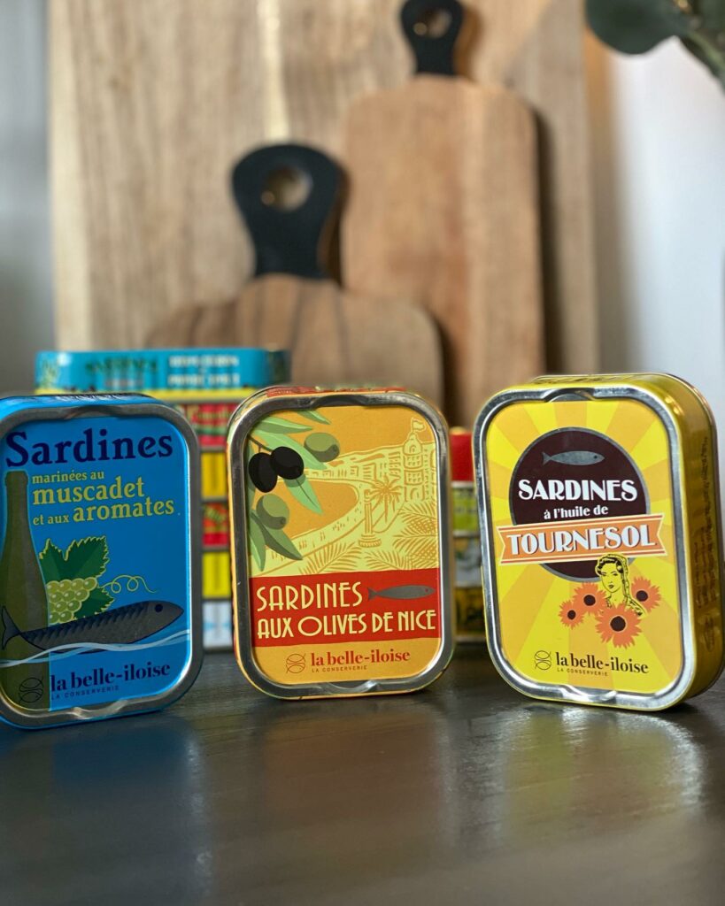 des boites de sardines au look vintage respectueuses de l environnement c est la belle iloise bien sur